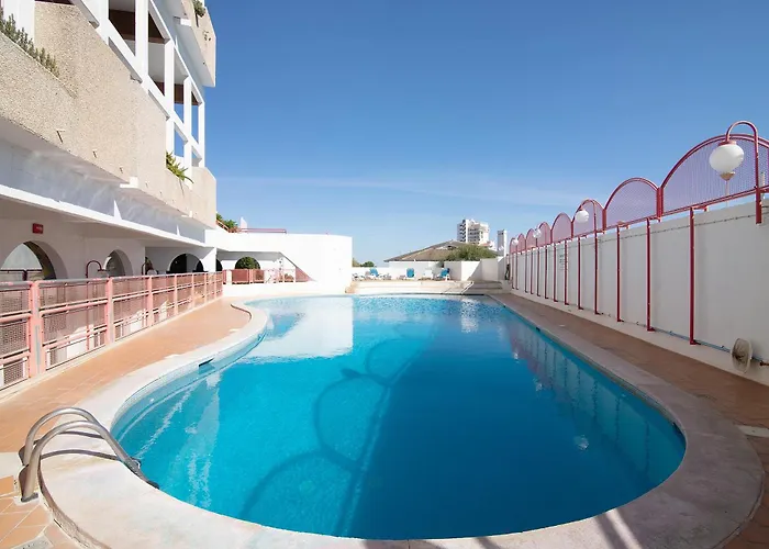 Jungle Flat With Pool T2 Montechoro * البوفيرا